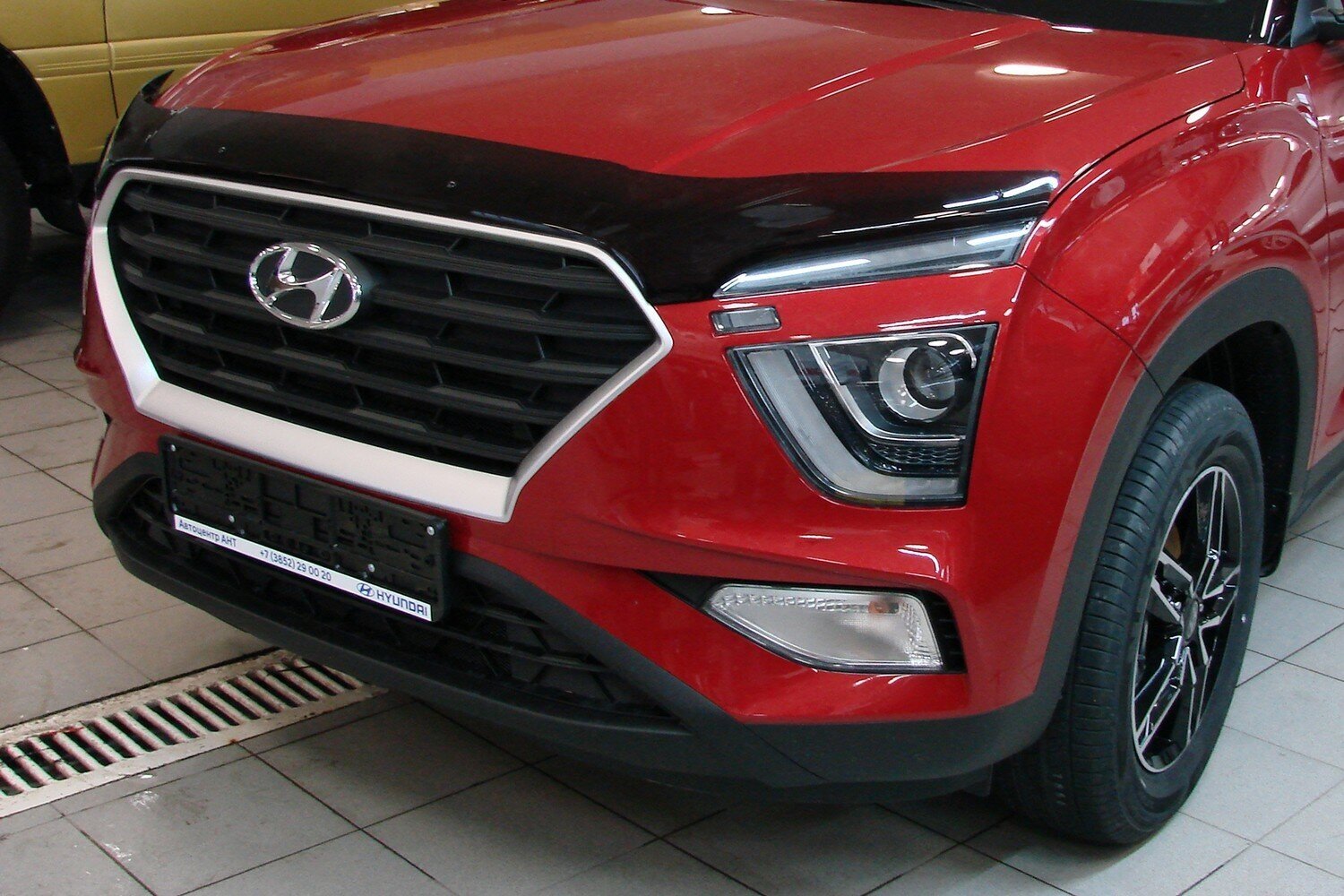 Дефлектор капота Hyundai Creta, 2020- / ix25, 2019-, темный / Хендай Крета