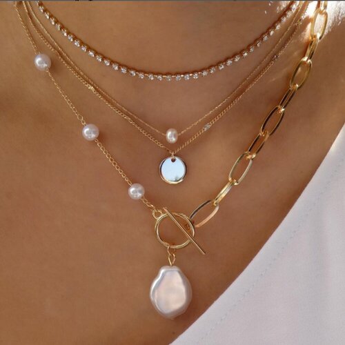 Многослойное ожерелье с подвесками/Цвет золото