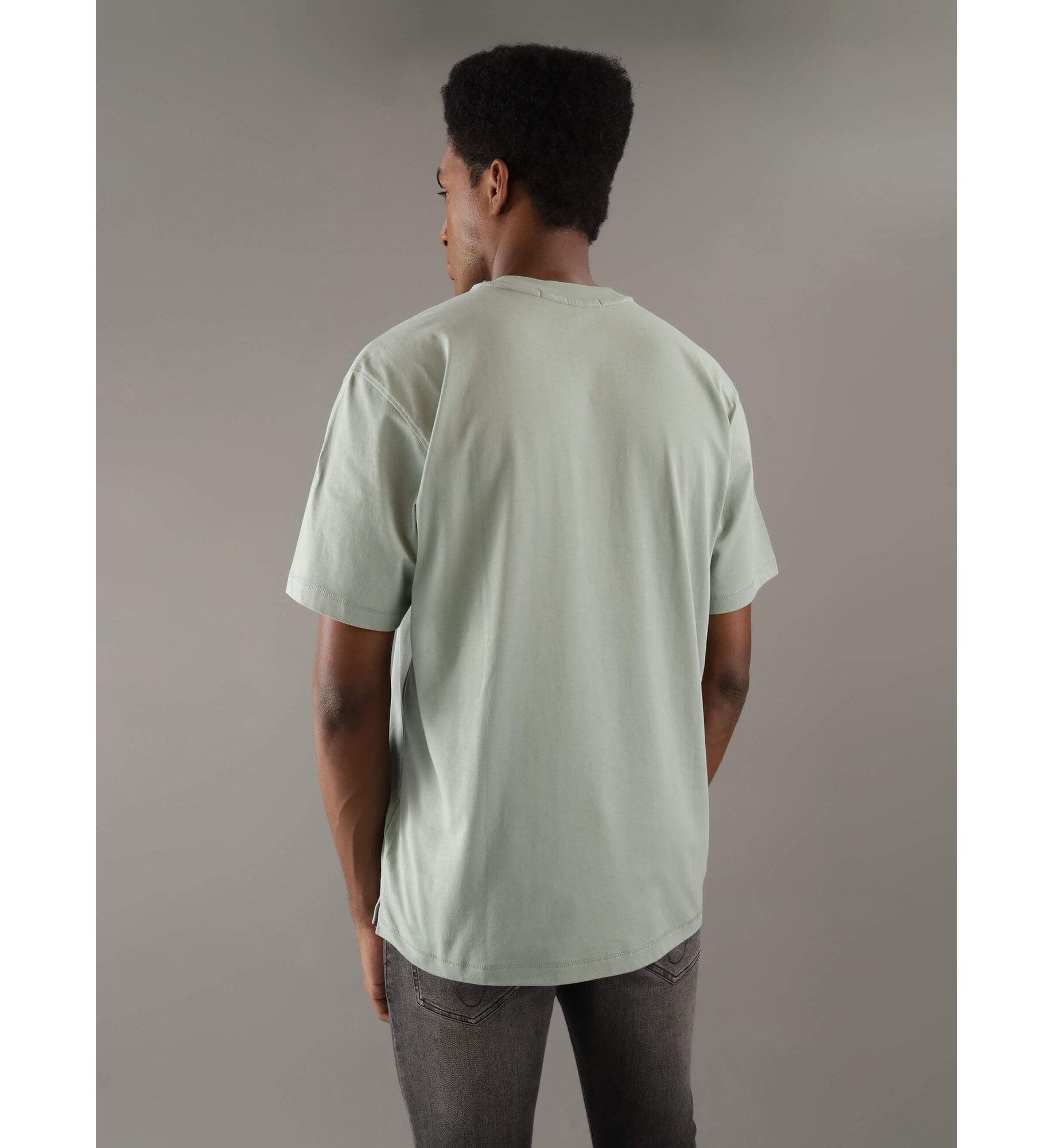 Футболка Calvin Klein Jeans, размер L, серый — фото 1