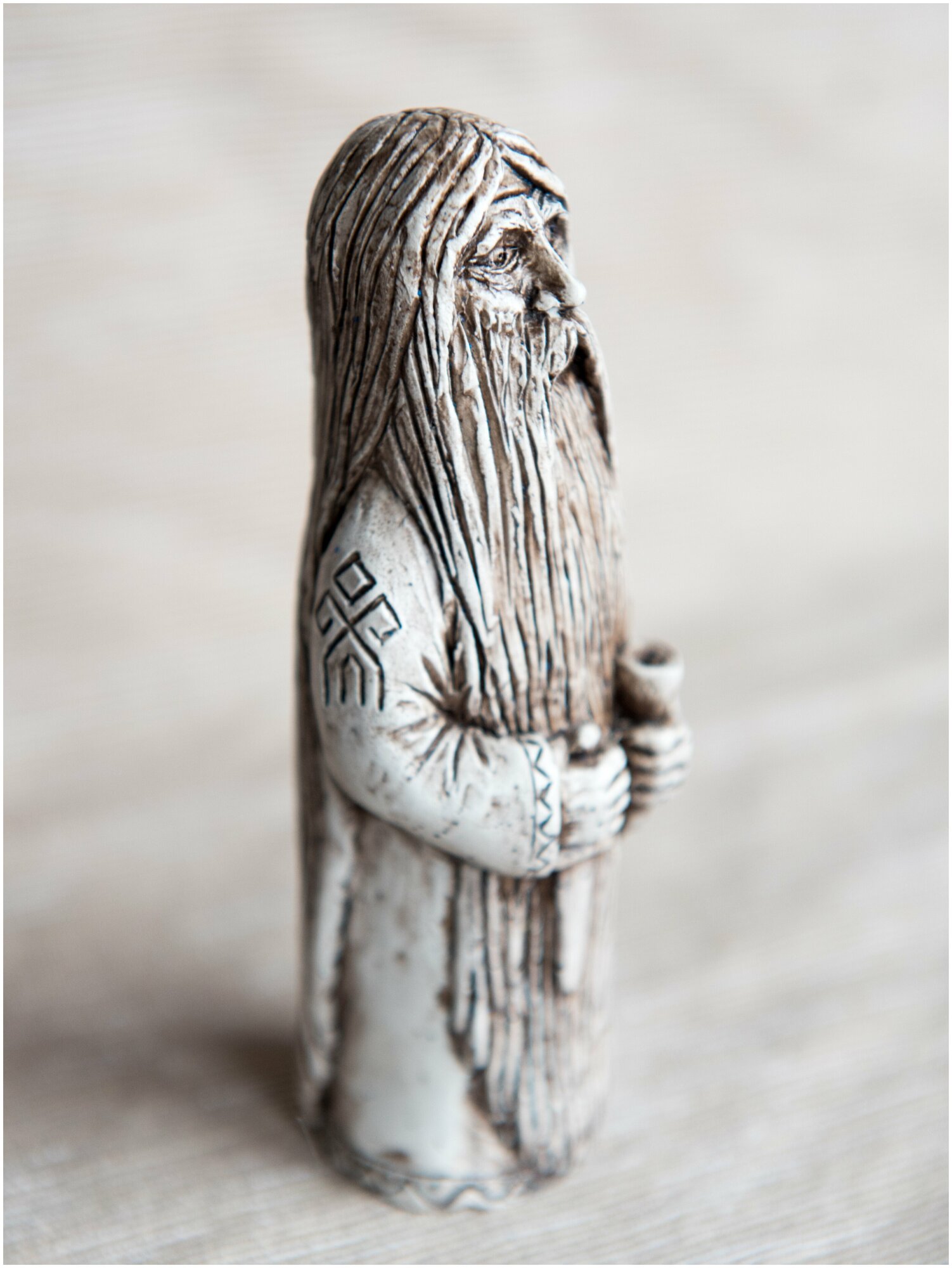Славянский домашний защитный оберег бог Чур уц 11см керамика - фотография № 3