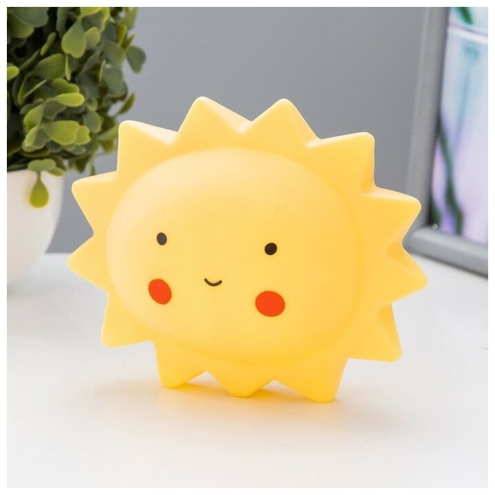 фото Ночник "Солнышко" LED от батареек 3xLR44 желтый 14х6х12см 9250652