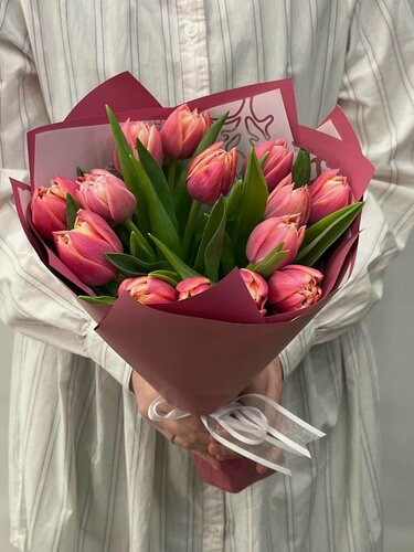 Изображение товара Букет Romashka "Севиль", тюльпаны пионовидные, высота 50 см, 25 штук