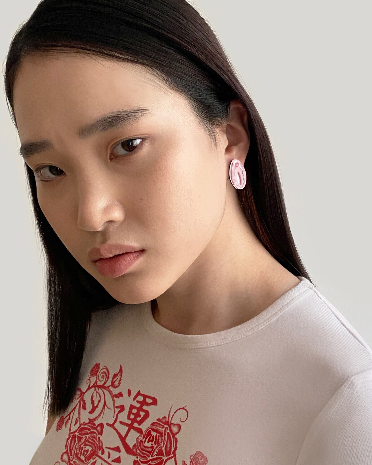 Серьги пусеты MONOLAMA, размер 25 мм, розовый — фото 1