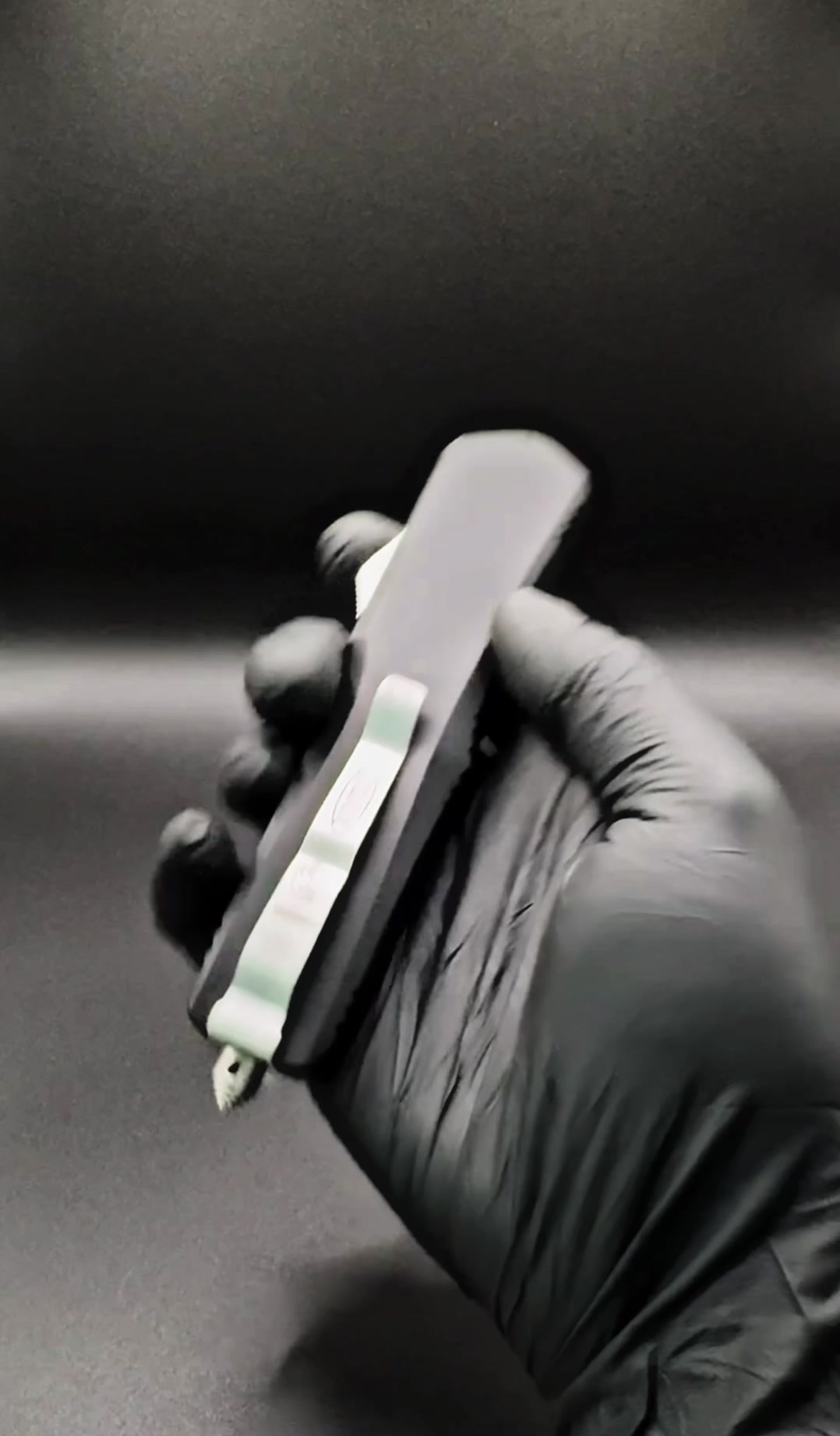 Складной фронтальный нож Microtech из туристической коллекции — фото 1