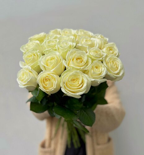 Изображение товара Букет цветов розы белые 21 шт, красивый букет роз 60 см, букет живых цветов, Россия