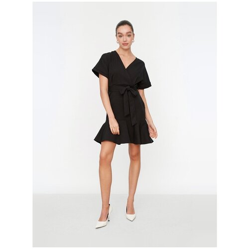 Платье TRENDYOL женское, модель: TWOSS20EL0944, цвет: BLACK, размер: 36