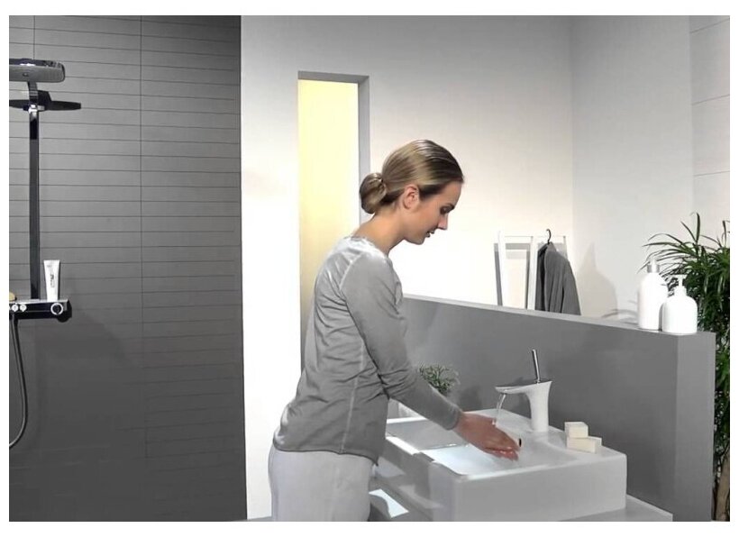 Смеситель белый Hansgrohe - фото №6