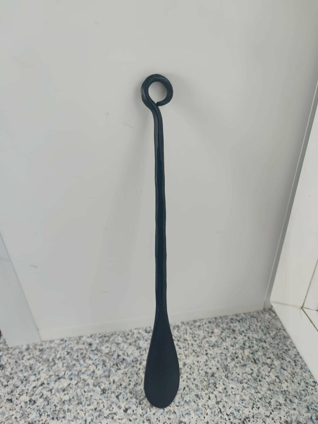 Кованая ложка для обуви