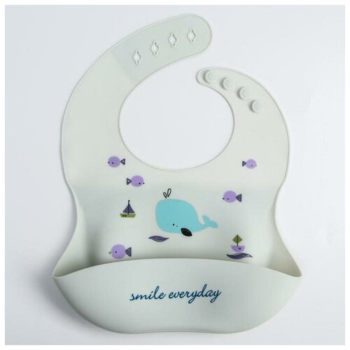 фото Нагрудник силиконовый, на кнопках, с карманом "кит", цвет белый mum&baby