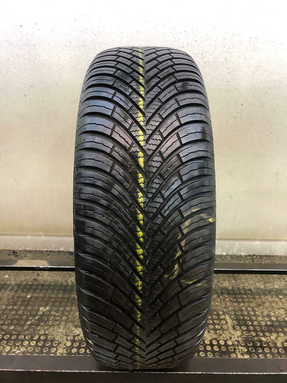 Vredestein Quatrac 205/60 R16 БУ Шины Летние