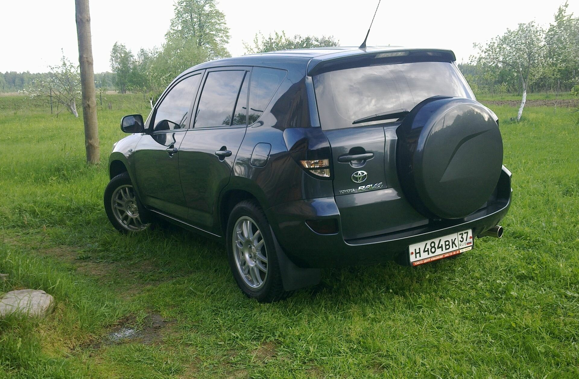 Защитный колпак запасного колеса RAV-4 Toyota XA30 (2006-2013) КОД краски 6T3 DARK WINTER GREEN темно зеленый