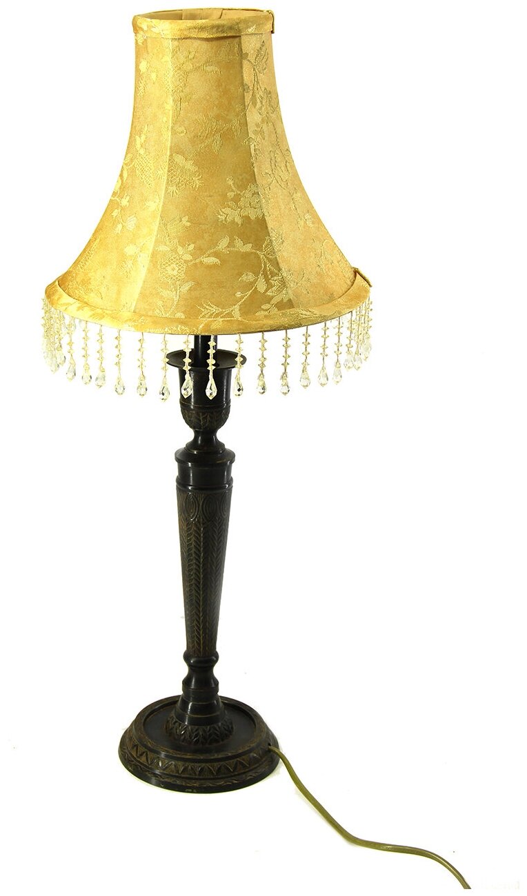 Лампа настольная бронзовая на узорчатом постаменте