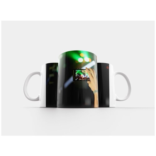 фото Кружка "концерт, смартфон, мобильный" 320 мл lotsprints