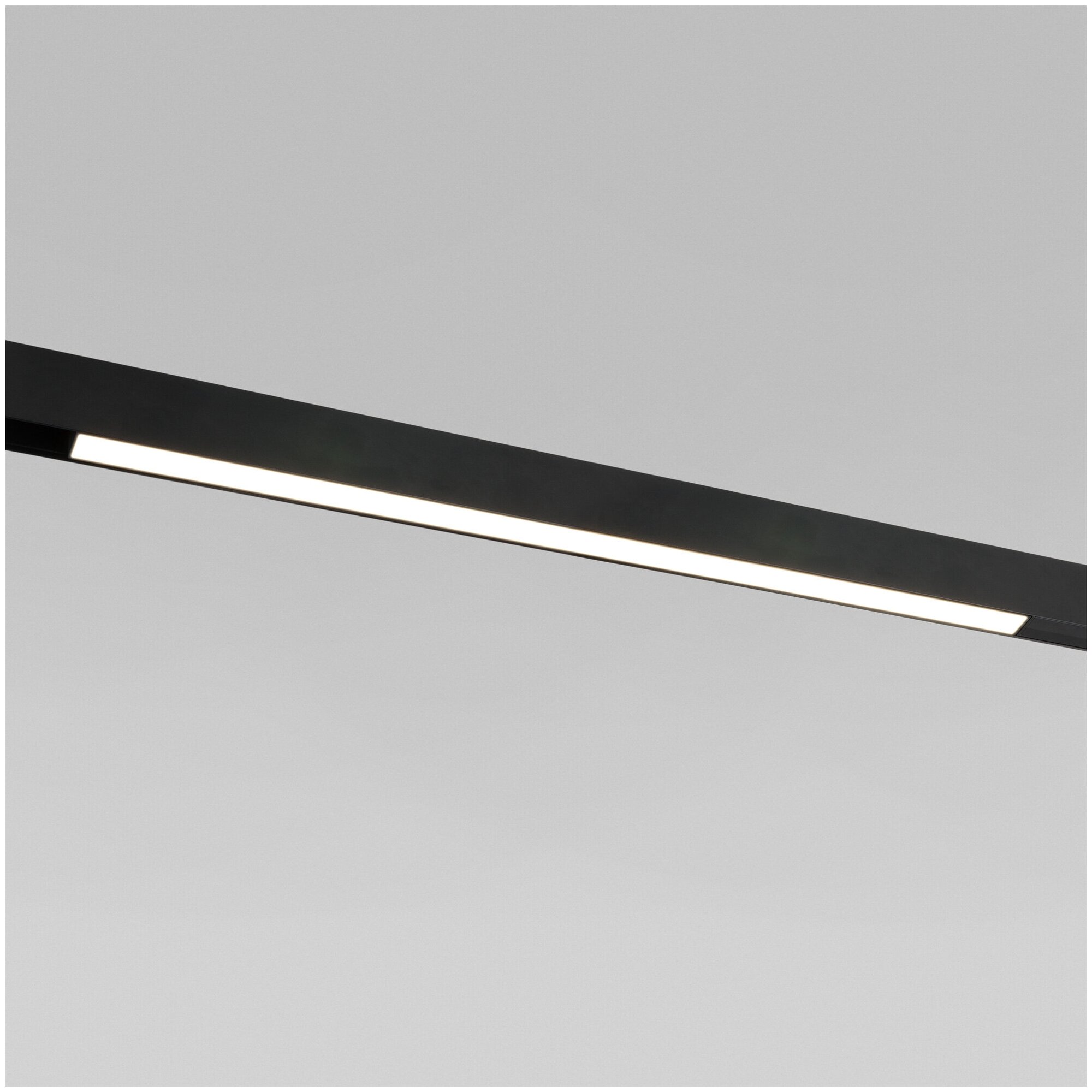 Трековый светодиодный светильник Elektrostandard Slim Magnetic L02 85002/01, 20 Вт, 4200 K, цвет черный