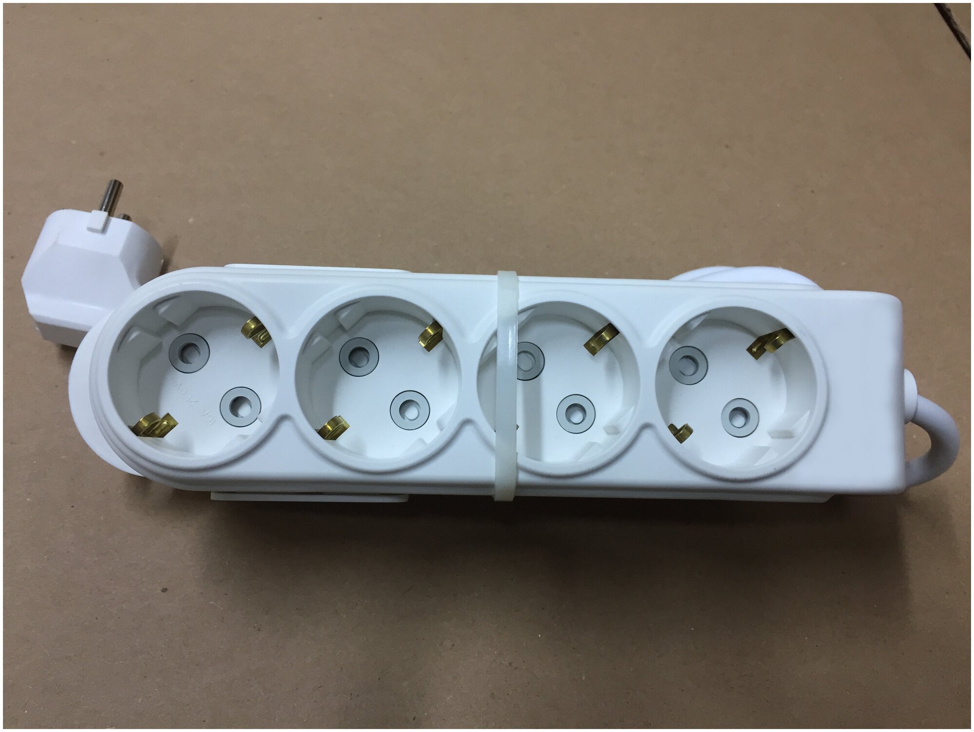 Удлинитель бытовой 4 розетки, 7.0 метров с заземлением, 16А - фотография № 3