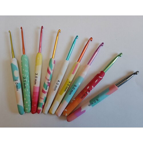 Набор крючков для вязания с силиконовой ручкой 9 шт.