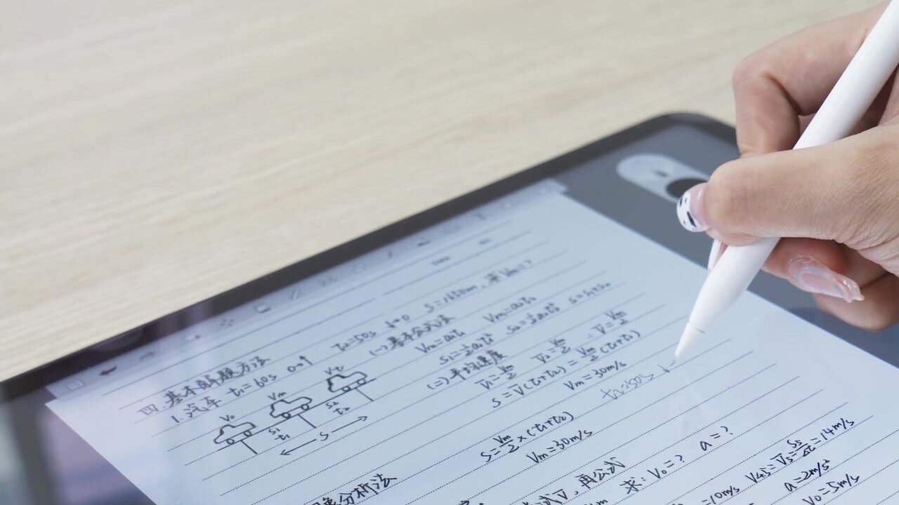 Стилус для iPad от 2018 года с Lightning зарядкой +2 наконечника, Pencil для планшета Apple с изменением толщины линии от угла наклона и защитой от прикосновения — фото 1