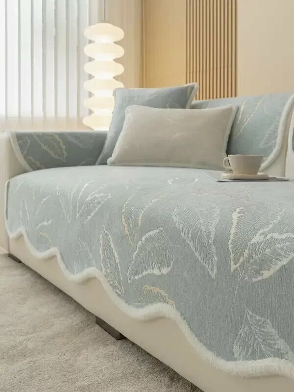 Чехол на мебель для дивана 160 см х 110см