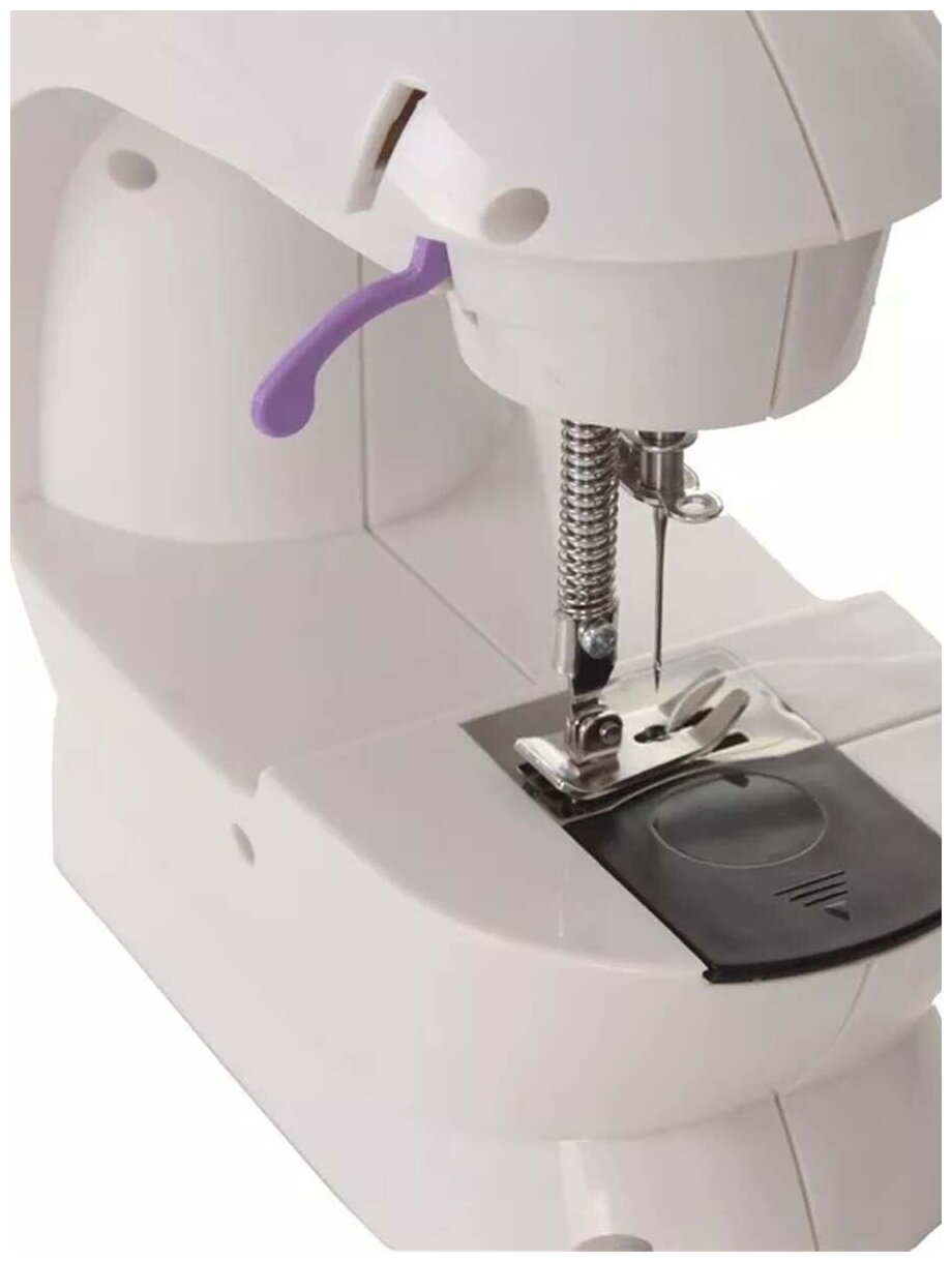 Портативная швейная машинка 4 в 1 переносная мини помощница Handheld Sewing Machine SM-202A белая - фотография № 5