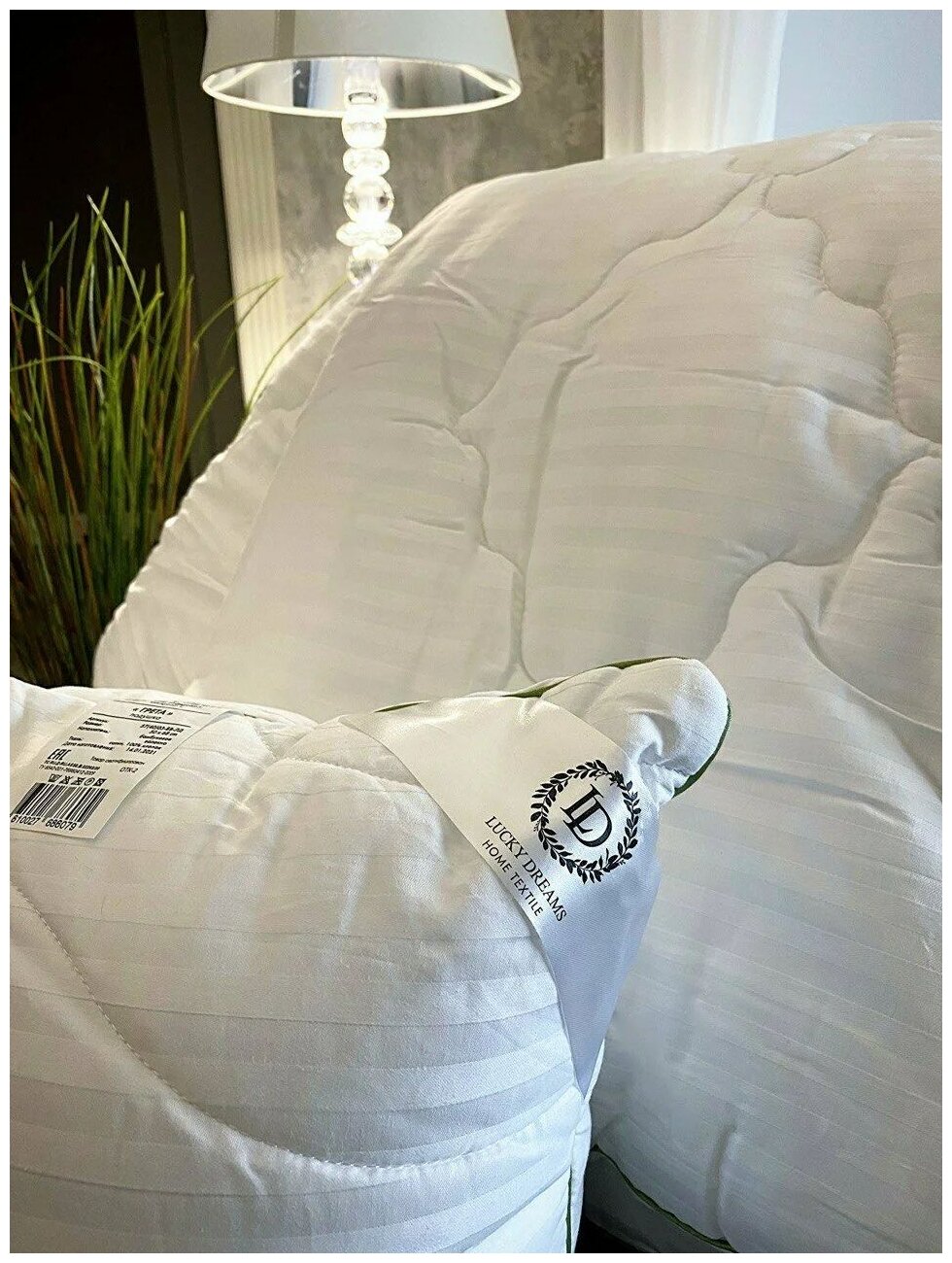 Lucky Dreams/Гипоаллергенное бамбуковое одеяло летнее 1,5 спальное легкое 140х205 семейное полуторное, в подарок на годовщину, на новый год, "Грета" - фотография № 4