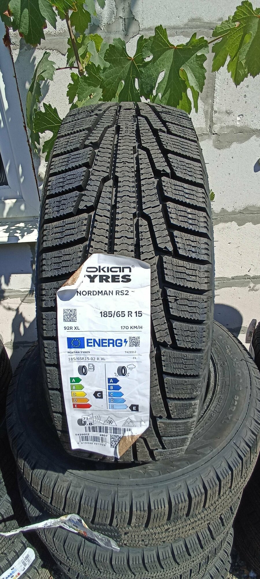 Зимние шины Nokian Nordman RS2 185/60R14 82R, нешип — фото 1