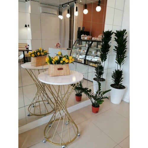 Выкатной столик для торта, на свадьбы и другие мероприятия