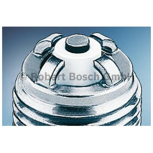 BOSCH 0242235748 свеча зажигания