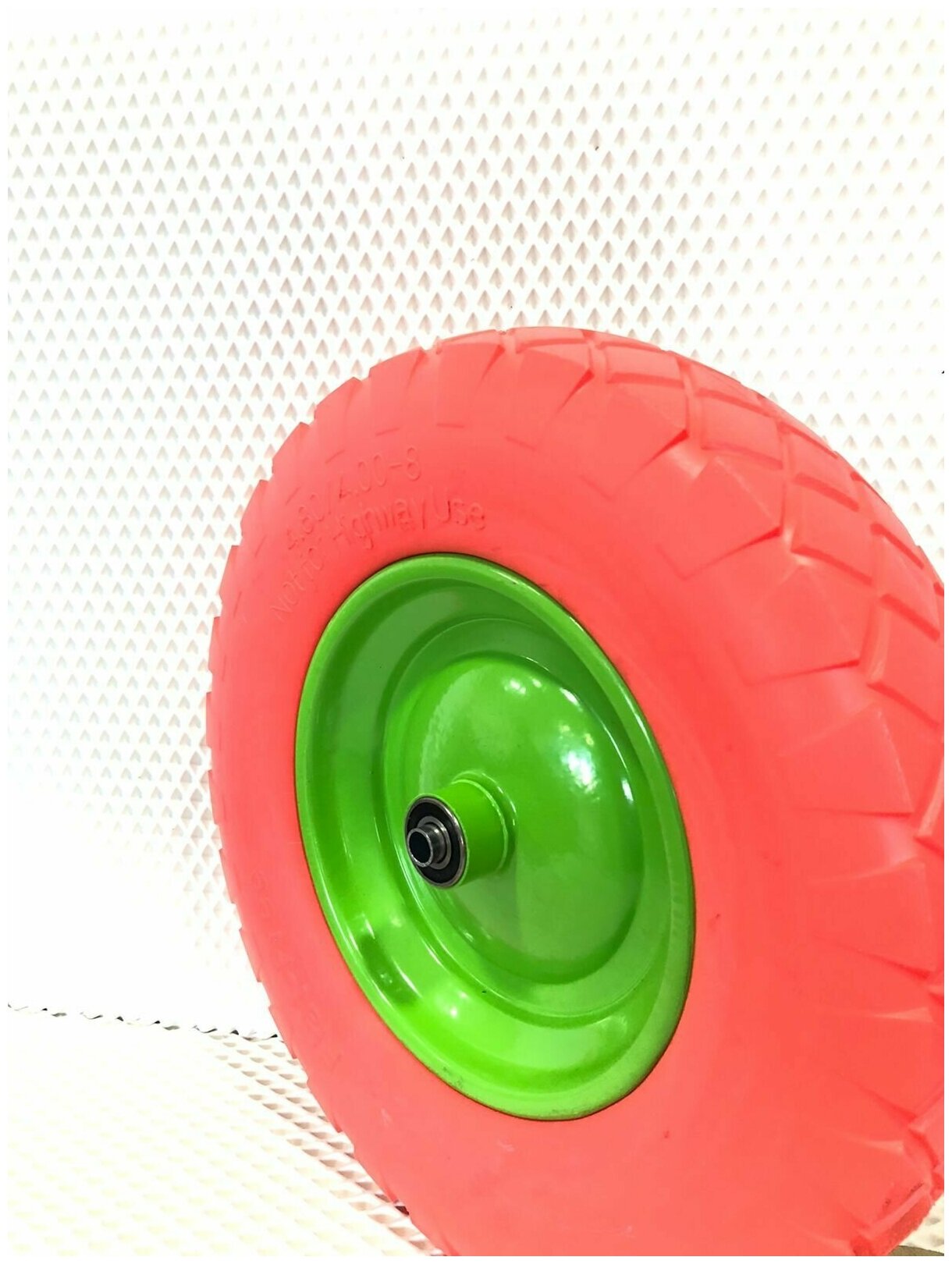 Бескамерное колесо для строительной тачки 4.80/4.00х80, полиуретановое, подшибник 12мм - фотография № 3