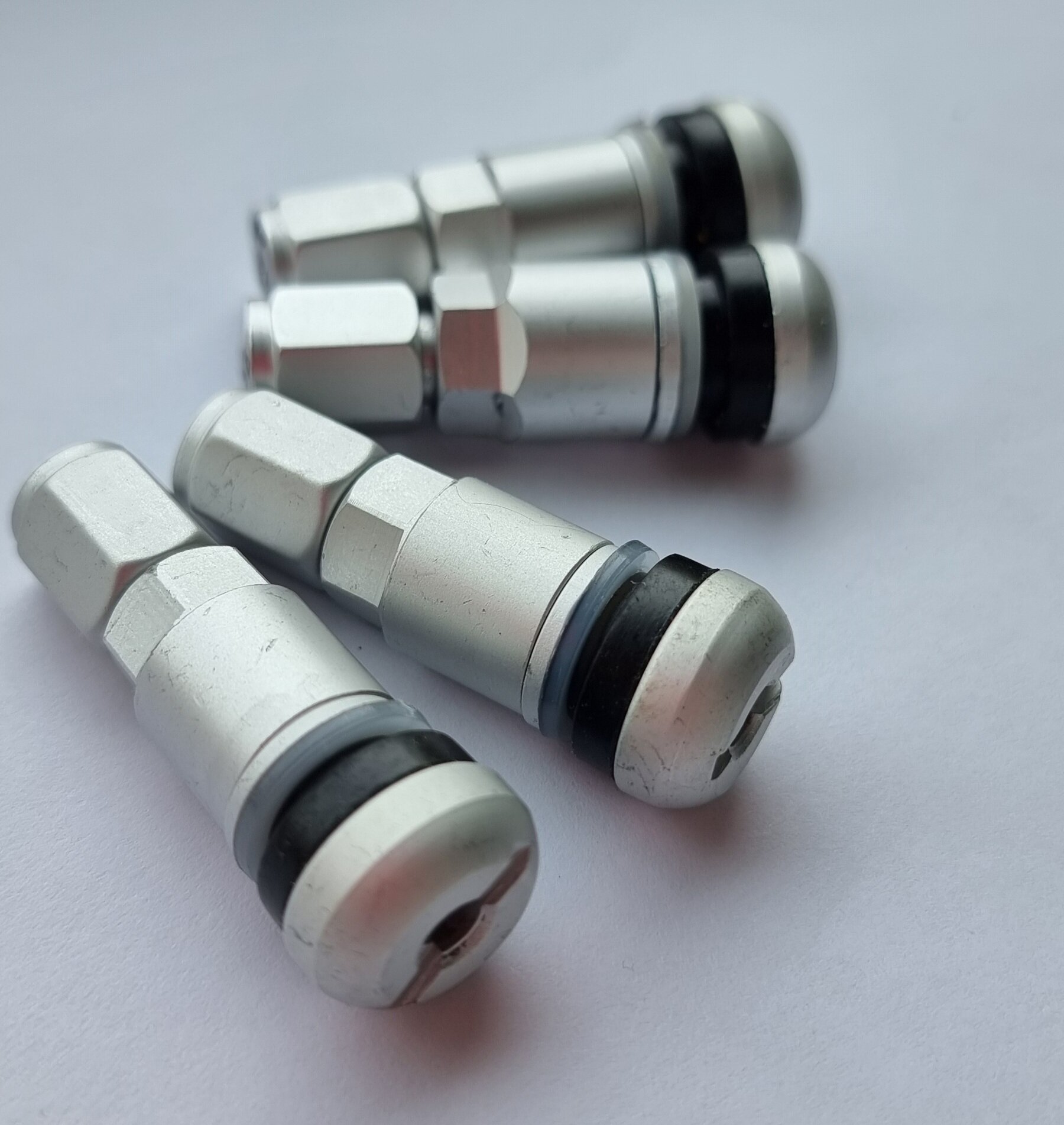 фото Вентиль для колес комплект