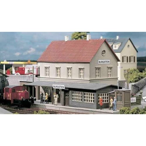 61820 PIKO Станция Бургштайн - модель постройки в масштабе 1/87 для игрушечной железной дороги