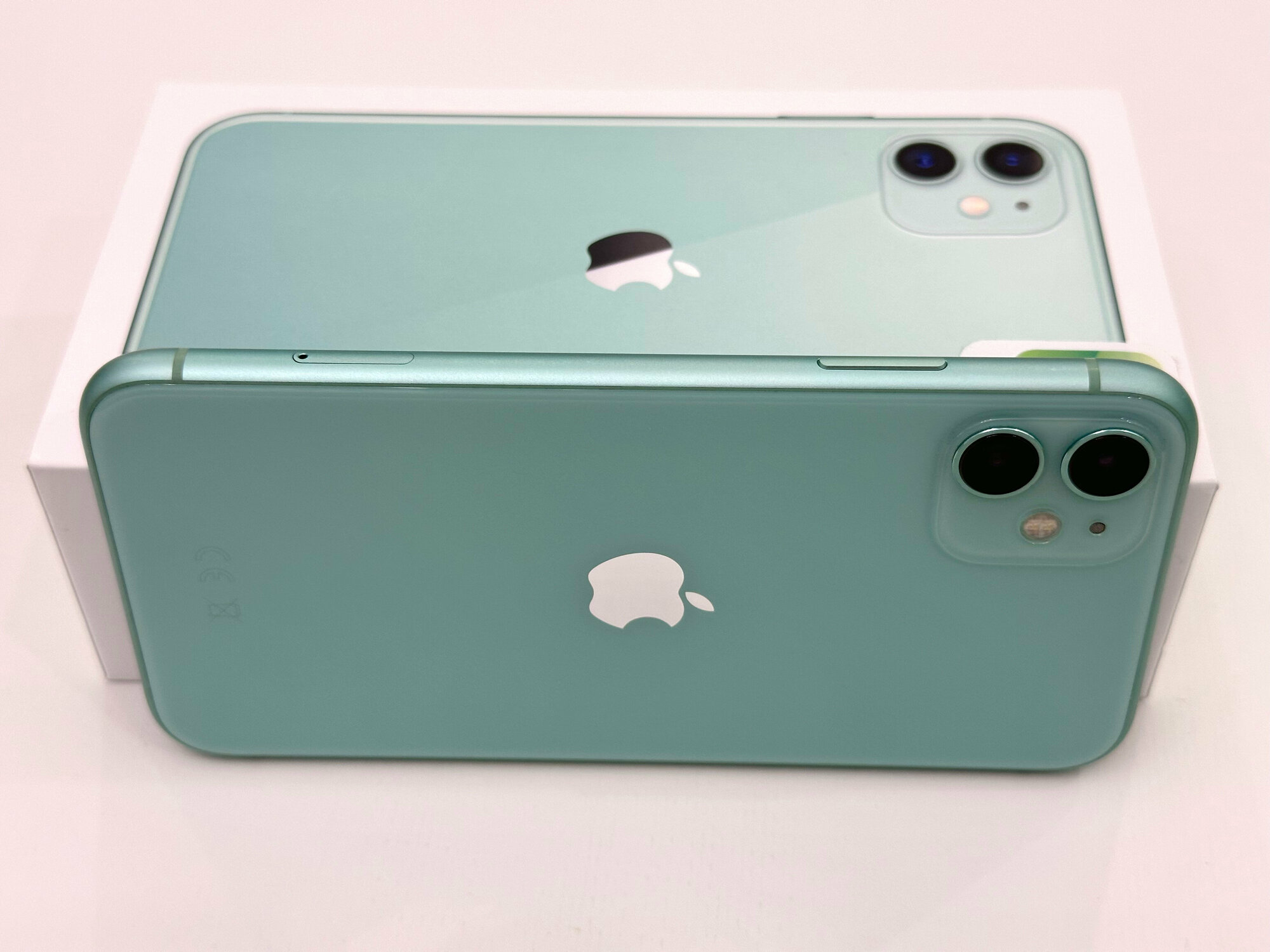 IPhone 11 Green 64Gb — фото 1