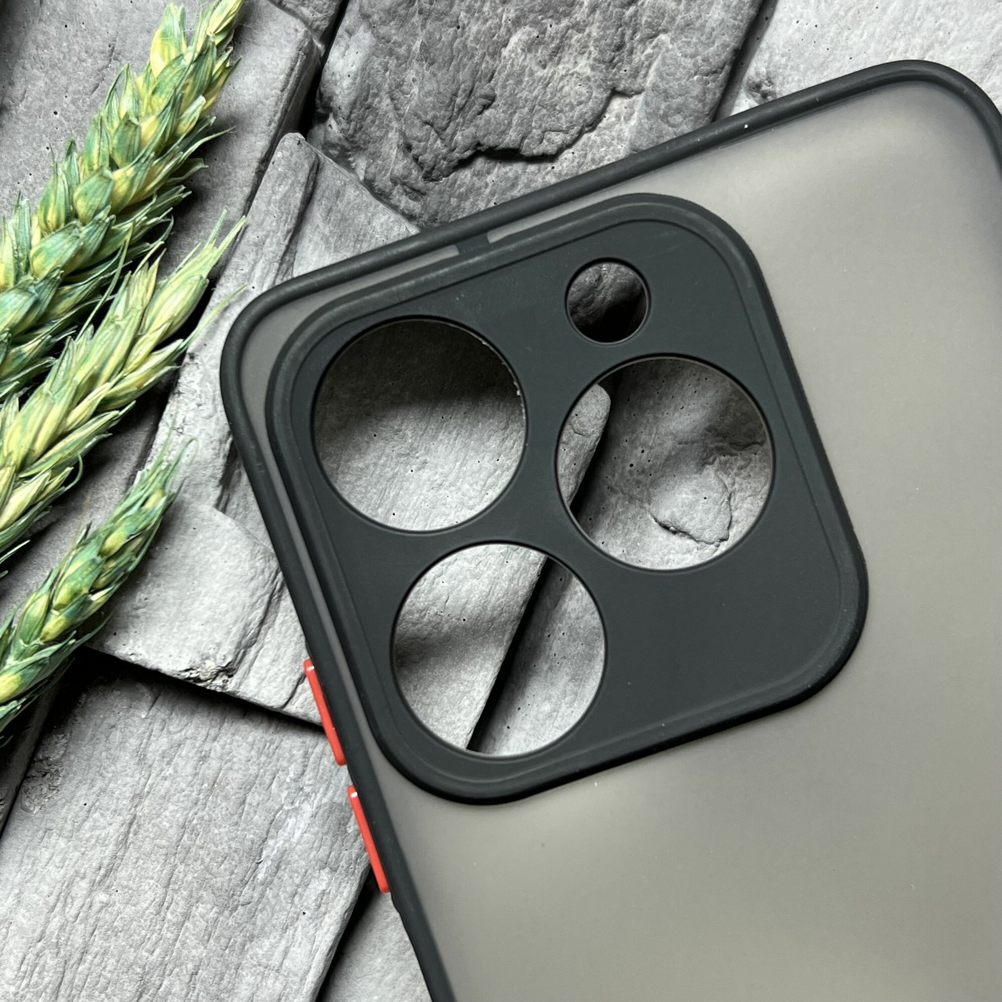 Чехол противоударный для Realme C61 / C63 / Realme Note 60 / Note 60x ( Реалми Ц61 / Ц63 / Реалми Нот 60 / Нот 60x) матовый, с защитой камеры, черный — фото 1