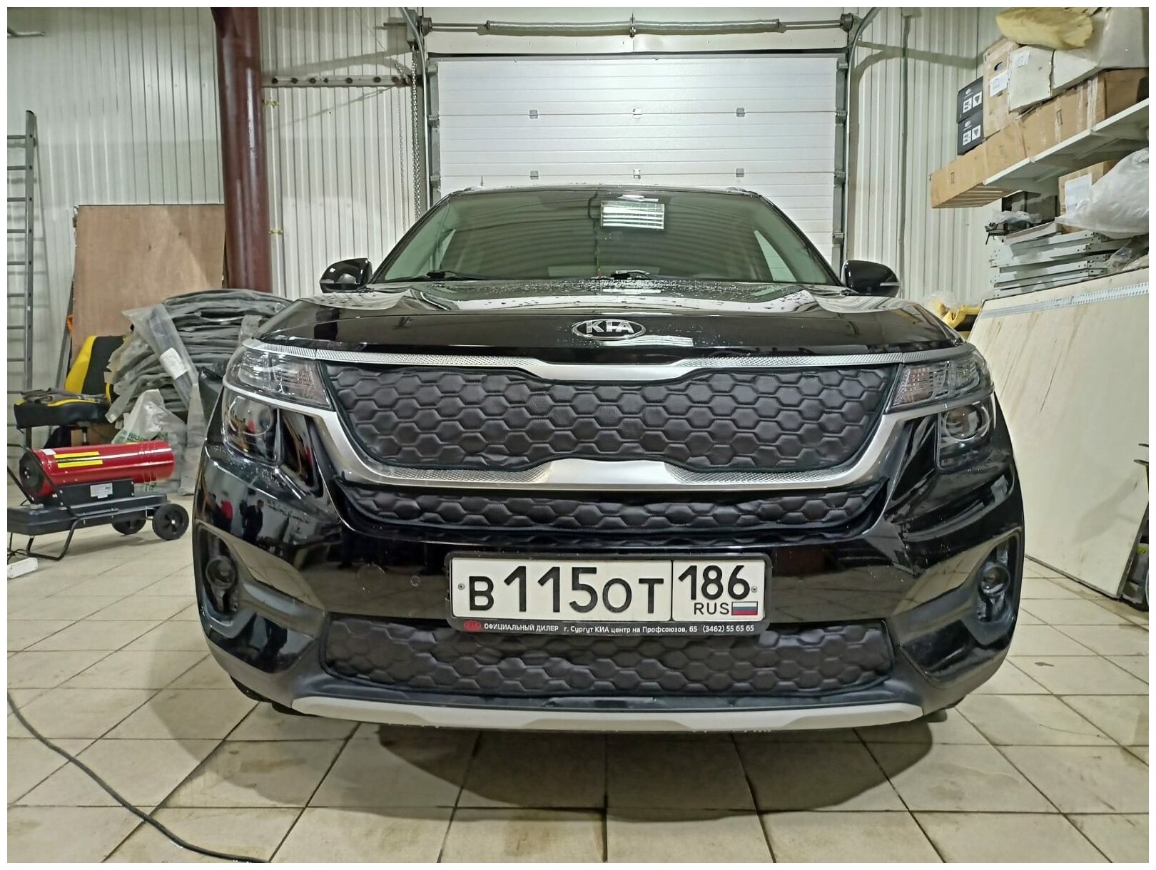 Утеплитель решетки радиатора для Kia Seltos 2019 комплект из трёх защит