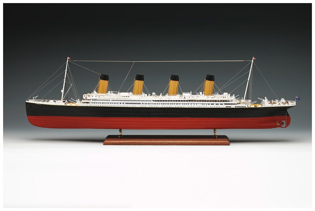 Сборная модель парохода от Amati (Италия), RMS Titanic (Титаник), 1070 мм, М.1:250