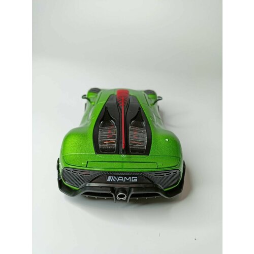 Модель автомобиля Merсedes AMG коллекционная металлическая игрушка масштаб 1:24 зеленый