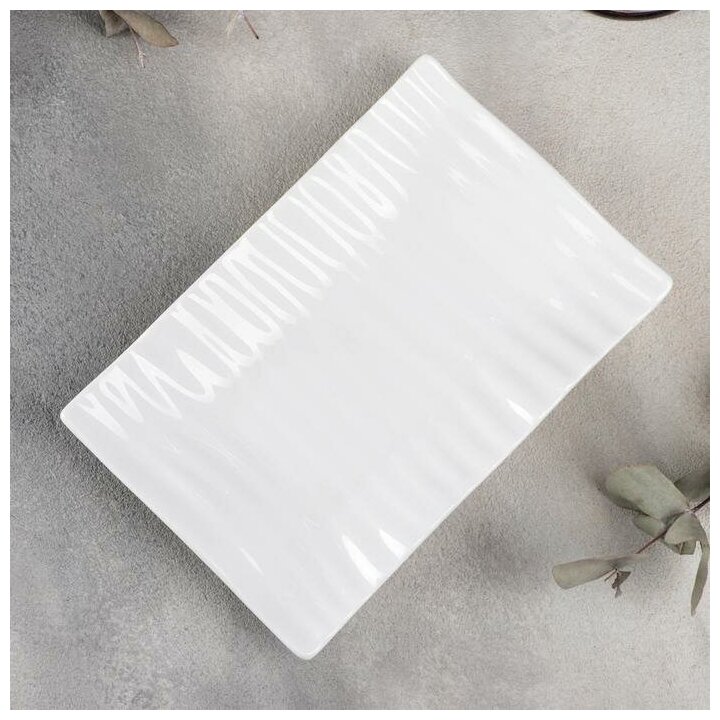 Блюдо фарфоровое Wilmax, 18×11,5 см, цвет белый
