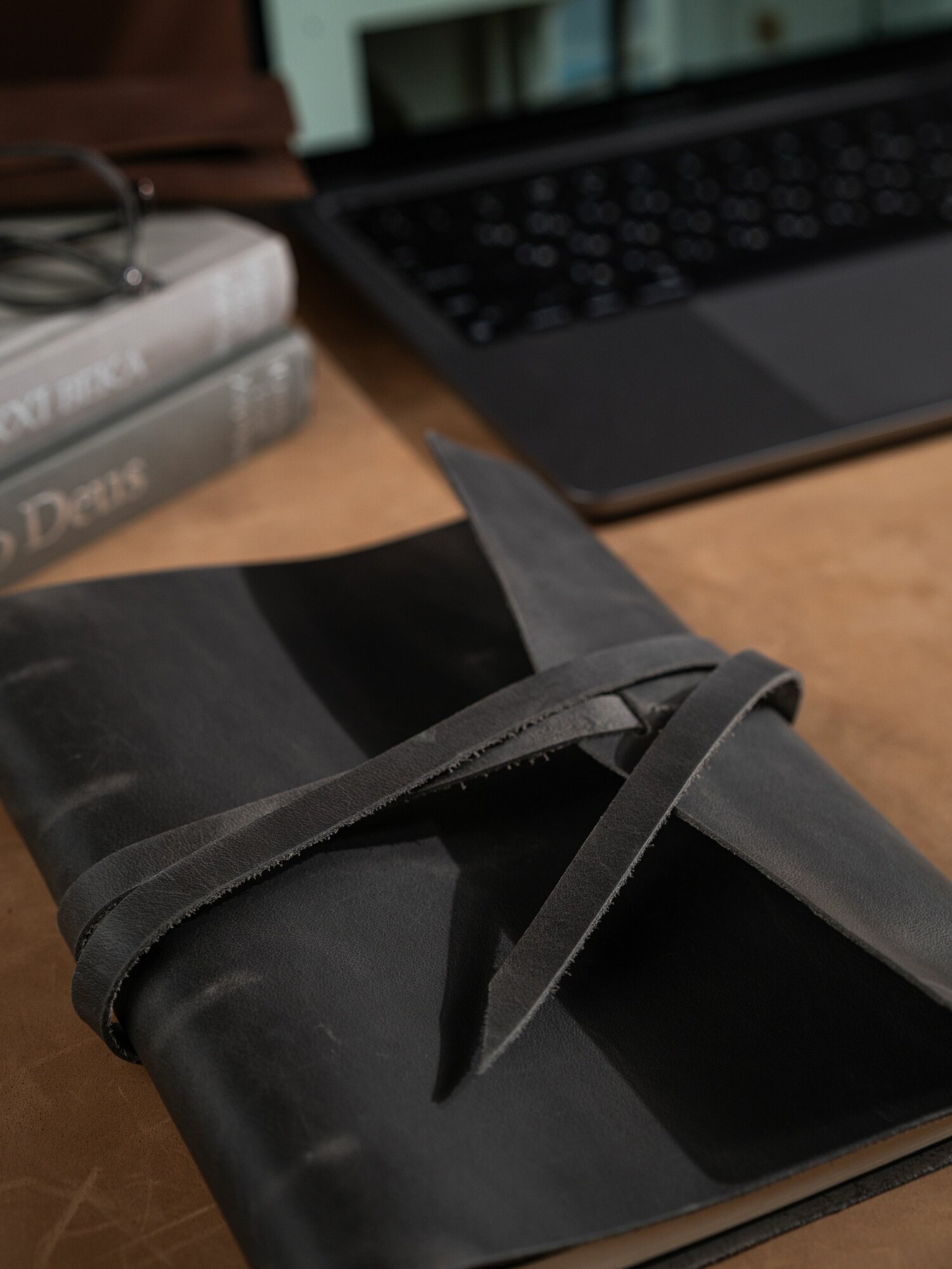 Ежедневник недатированный А5 из натуральной кожи, кожаный планер на кольцах со сменными блоками, 90 листов — фото 1