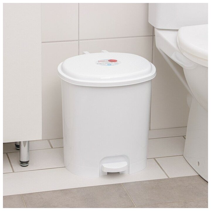 фото Ведро с педалью, 12 л, цвет белый