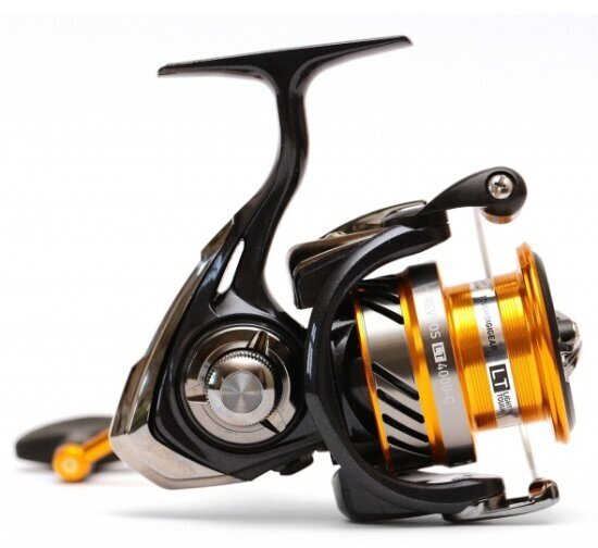 Катушка безынерционная Daiwa 19 REVROS LT 4000-C