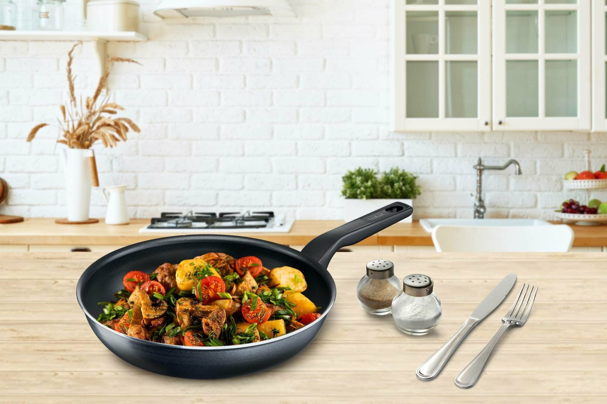Сковорода Tefal Force 4218026, 26см, черный, антипригарное покрытие, без крышки (9100048316) - фото №10