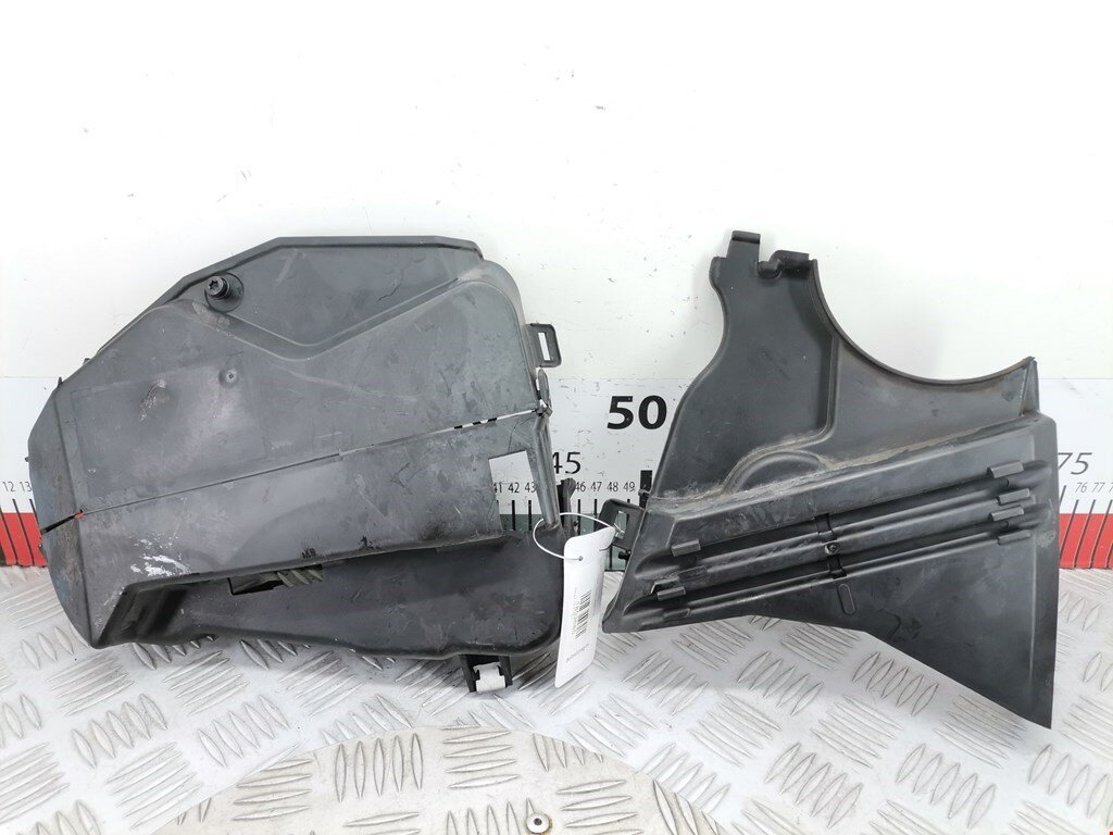 Кожух ремня (ГРМ генератора гидроусилителя помпы) Renault Clio 4 135639858R арт. 1853685