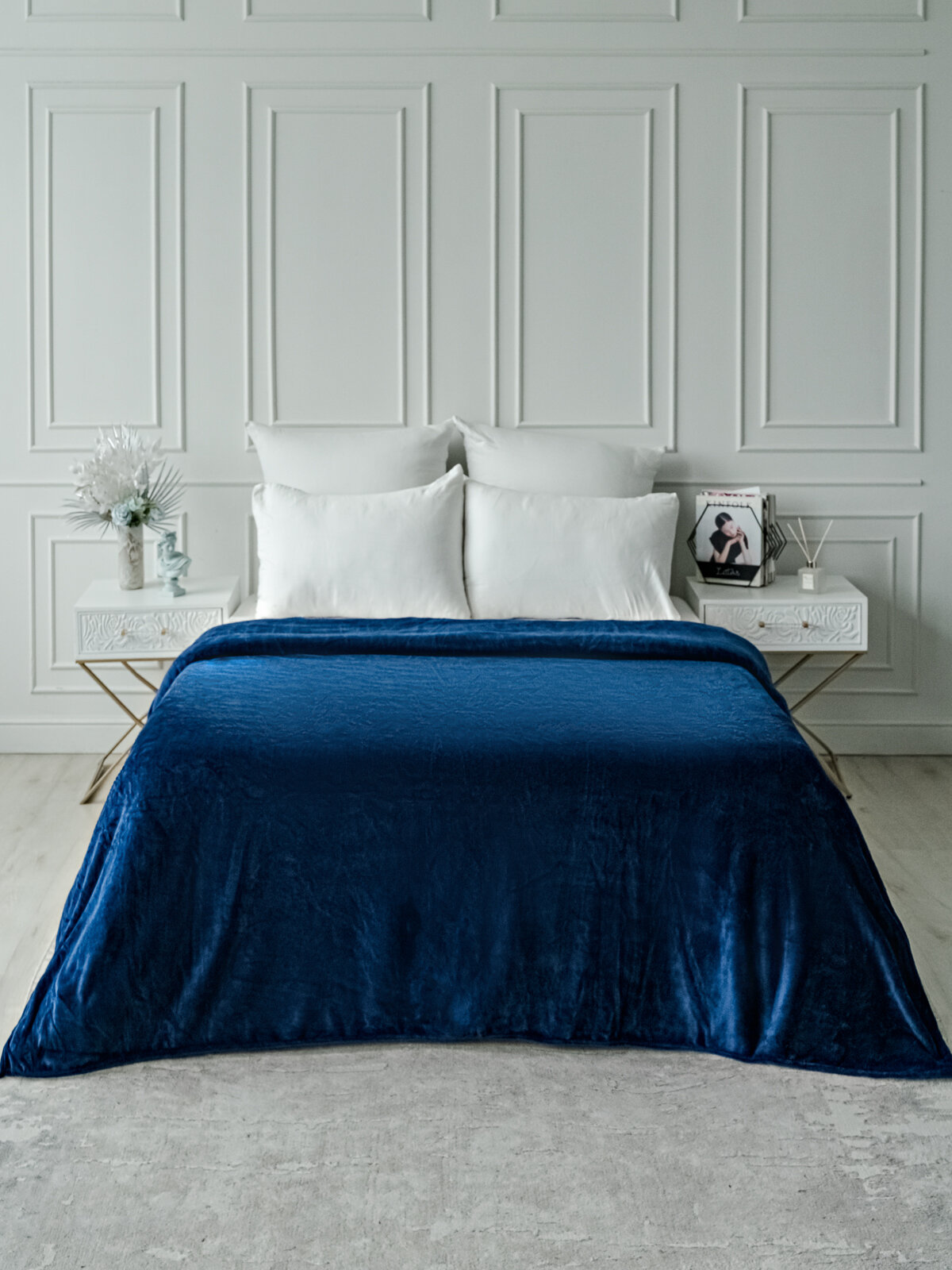 Плед 200х220 LOVEBERRY из велсофта Евро в спальню однотонный, синий, подарок маме — фото 1