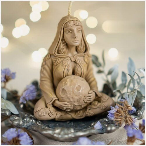 Изображение товара Силиконовая форма для свечи Триединая Богиня с Луной