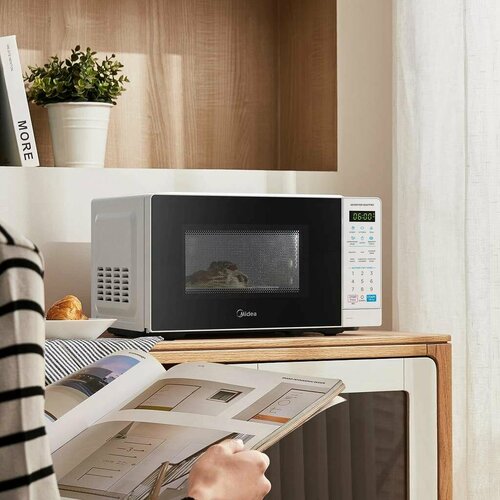 Микроволновая печь с грилем Midea EM719M2ZW 19 литров 700 Ватт белый 6499₽
