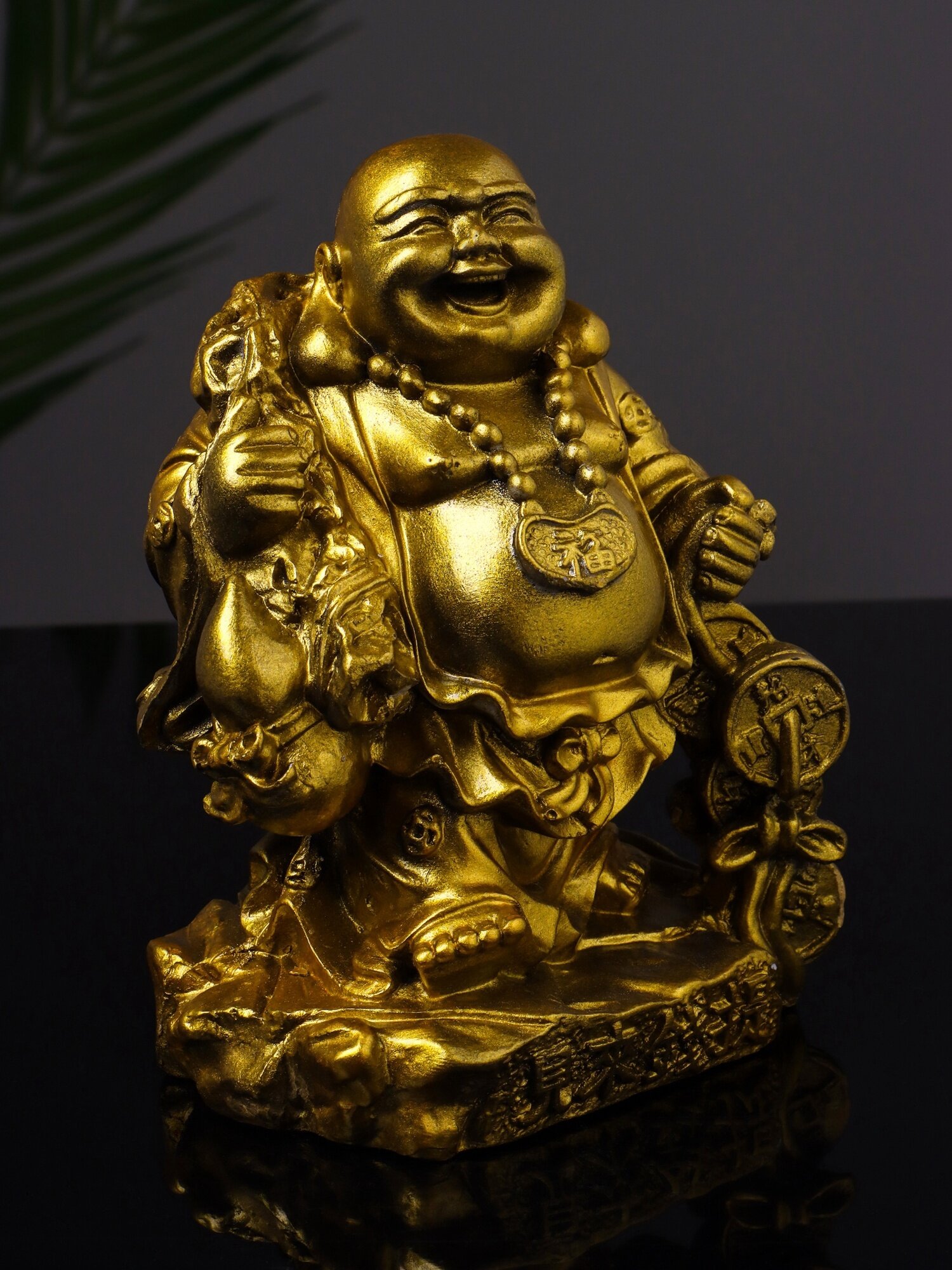 Статуэтка "Хотей приносит удачу и богатство" 14 см цвет золото