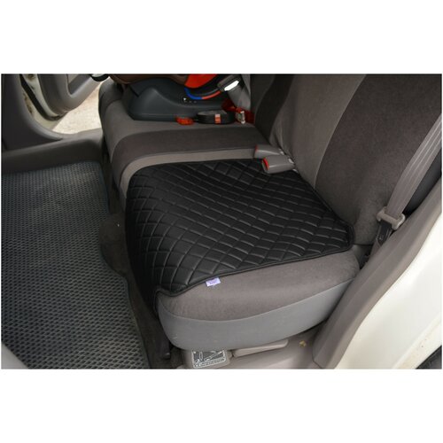 Защитный коврик под детское автокресло укороченный Экокожа. Черный