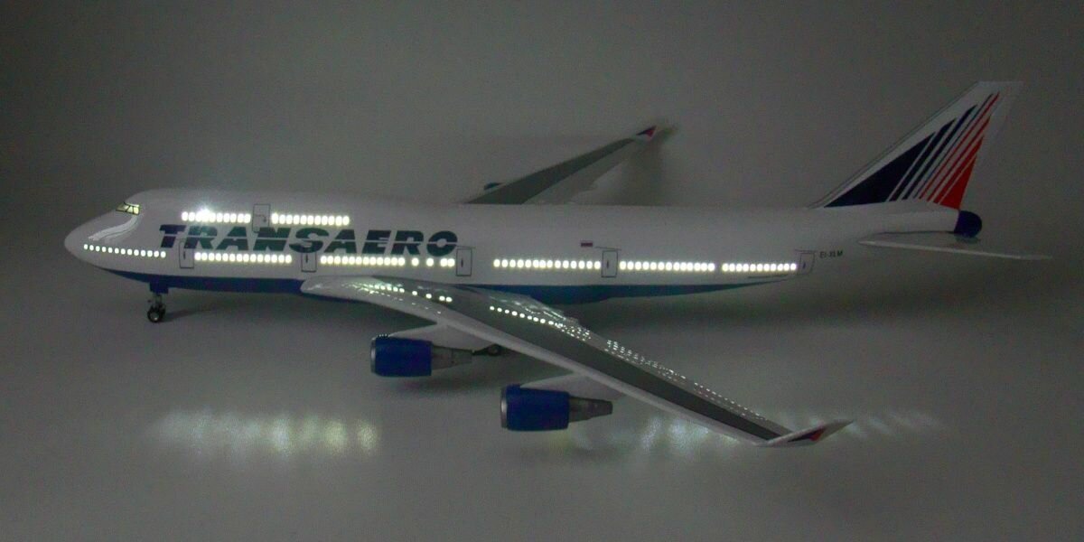 Модель самолета Boeing 747-400 Трансаэро 1:160 (с подсветкой салона)