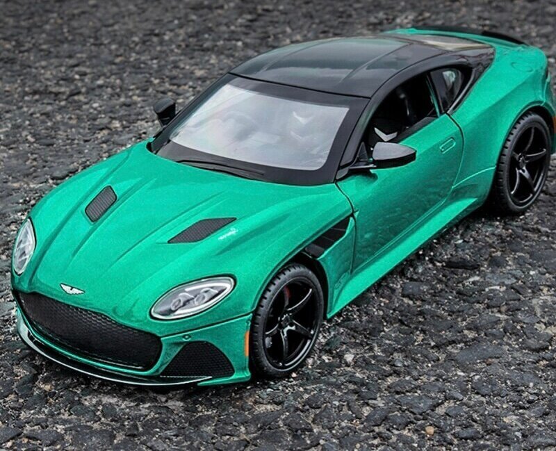 Коллекционная масштабная модель Aston Martin (Астон Мартин) DBS Superleggera 1:24 (металл, свет, звук)