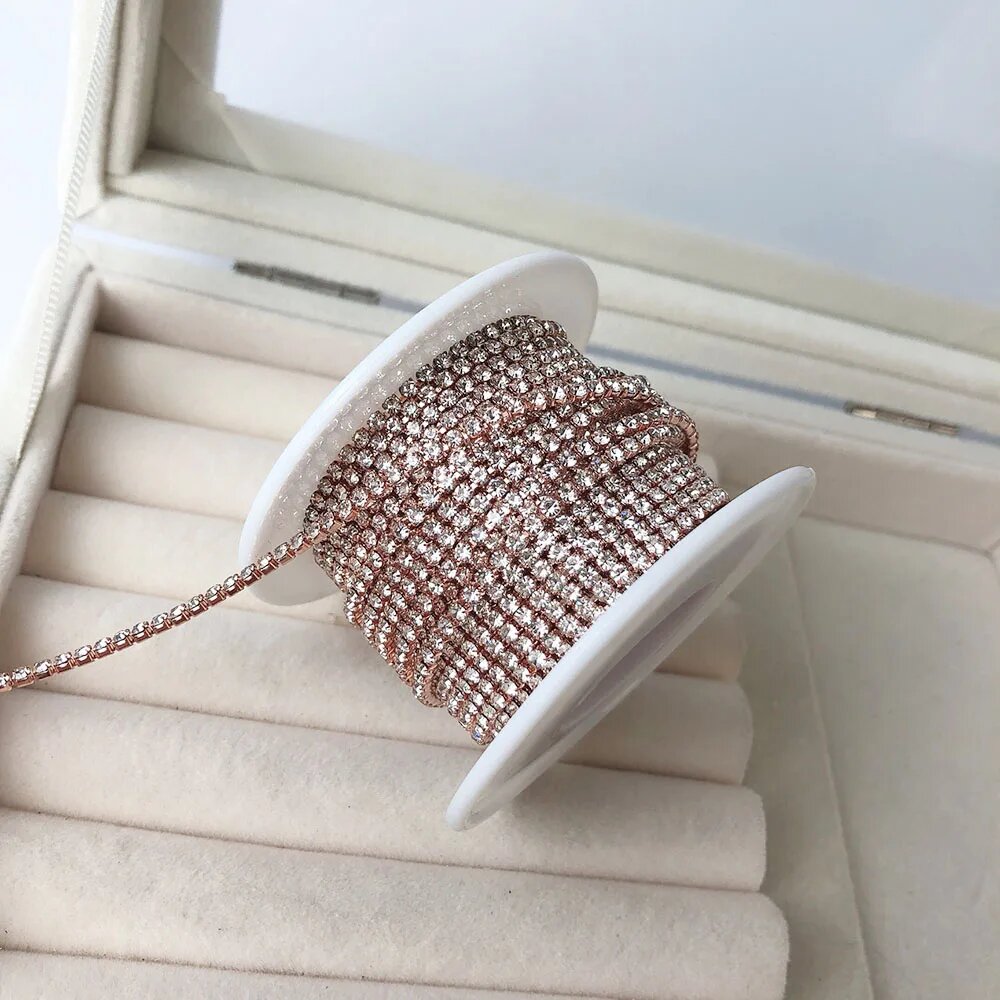 Цепочка для рукоделия, 90см, стразы SS6, rose gold