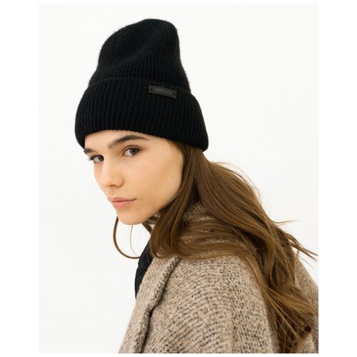 фото Женская вязаная модная шапка бини oddwood с отворотом